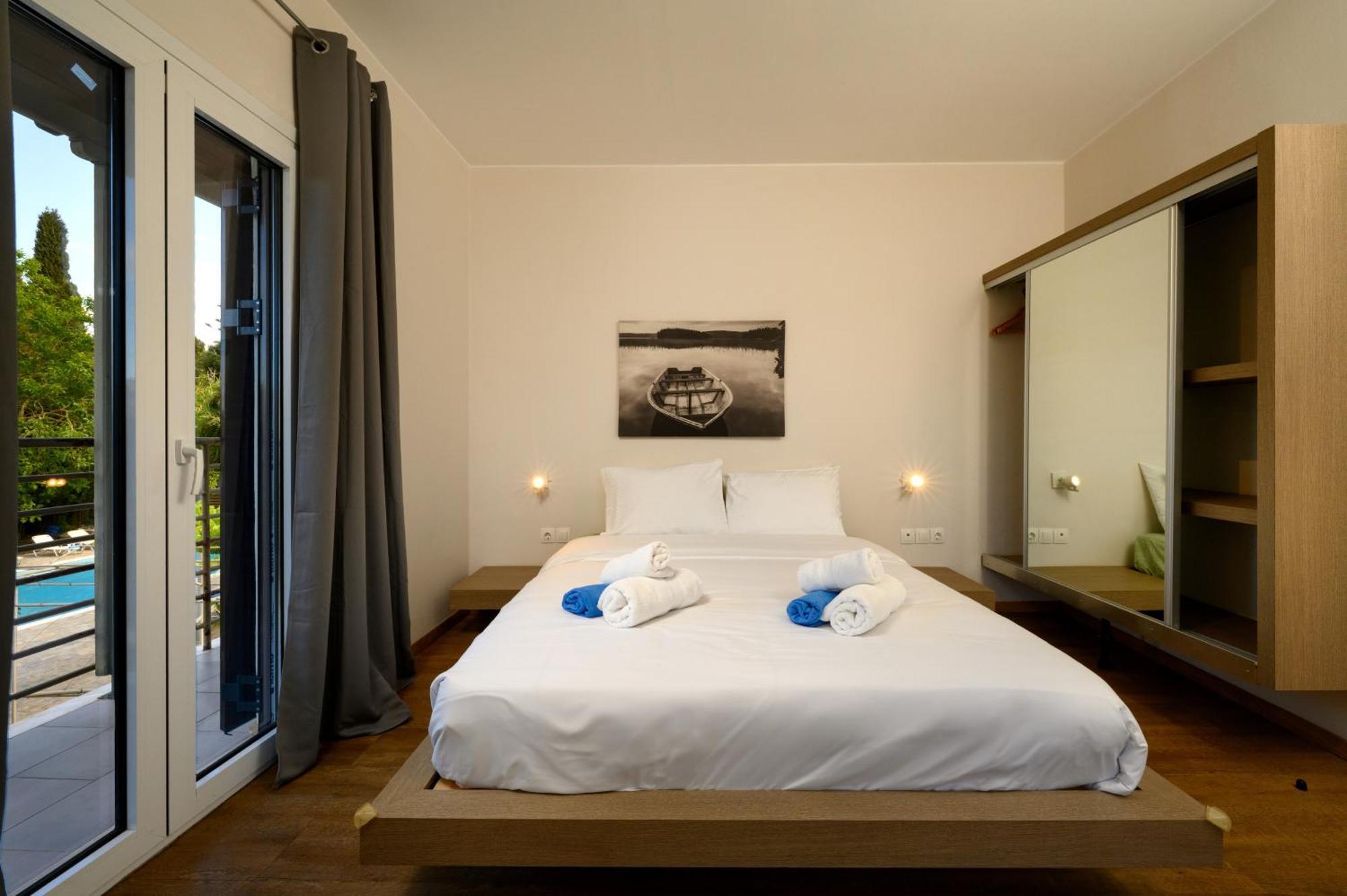 בניטסס Orange Grove Suites מראה חיצוני תמונה