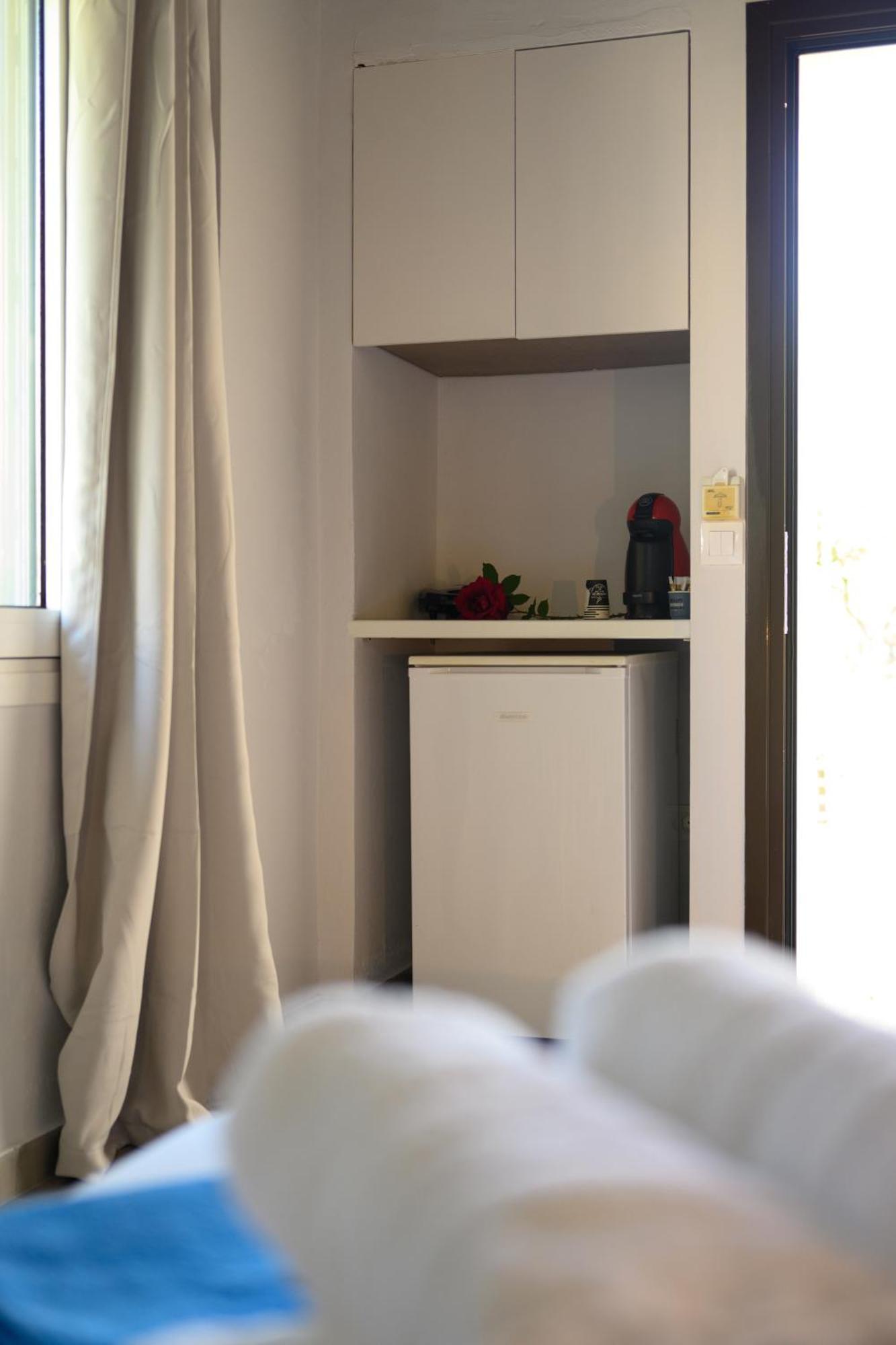בניטסס Orange Grove Suites מראה חיצוני תמונה